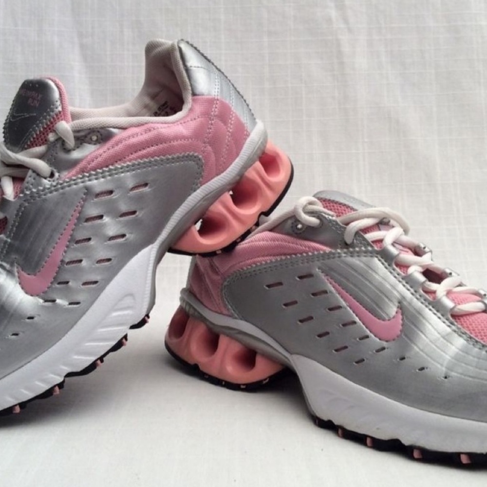 Nike Impax VINTAGE Pink & Silver Running
Shoes